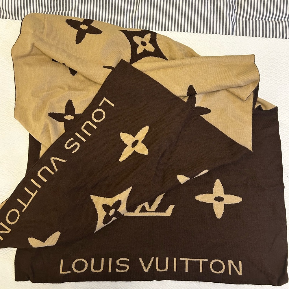 Louis Vuitton Scarf